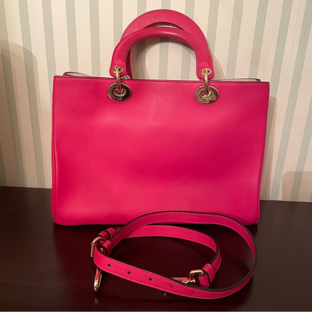Dior Medium Diorissimo Bag Fuchsia Leather
2 Dust Bag Pouch Strap COA - Picture 3 of 15